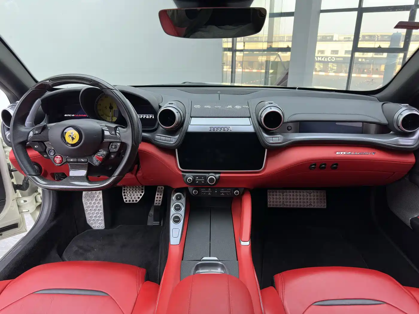 Ferrari GTC4Lusso 2019 2017 3.9T V8