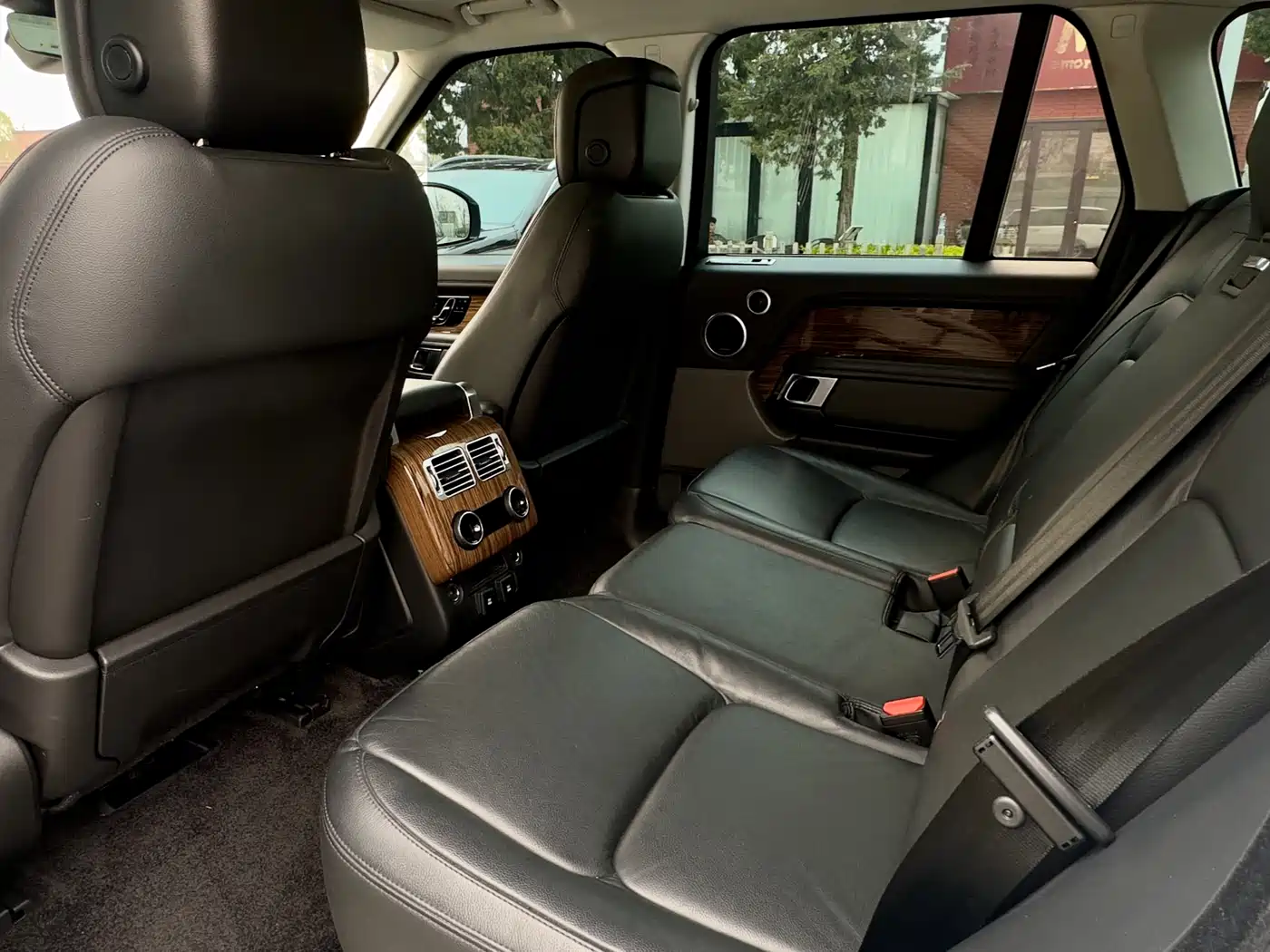 Land Rover Range Rover 2019 3.0 SC V6 Golden Age Edition фото 8