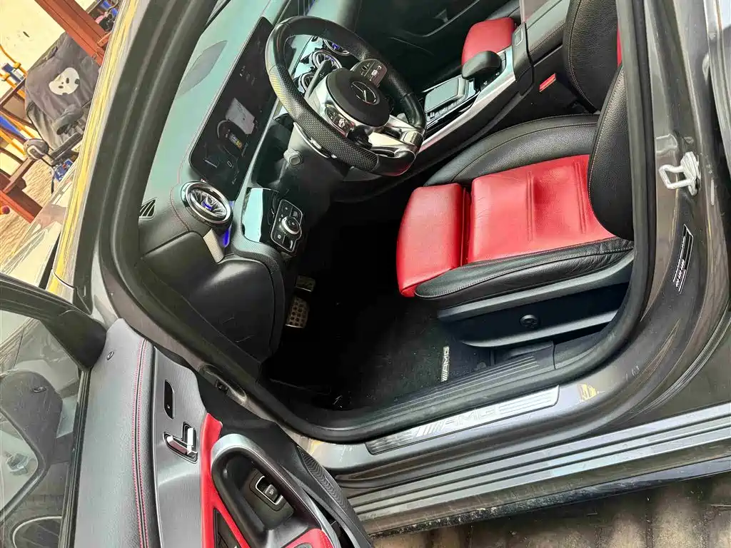 Mercedes-Benz A-Class AMG 2020 AMG A 35 L 4MATIC фото 24
