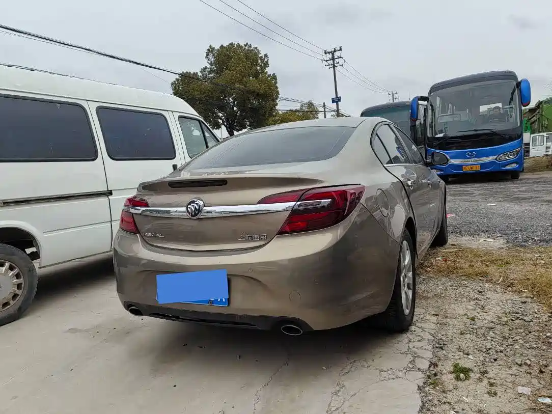 Buick Regal 2015 2.0L Elite Fashion Model фото 5