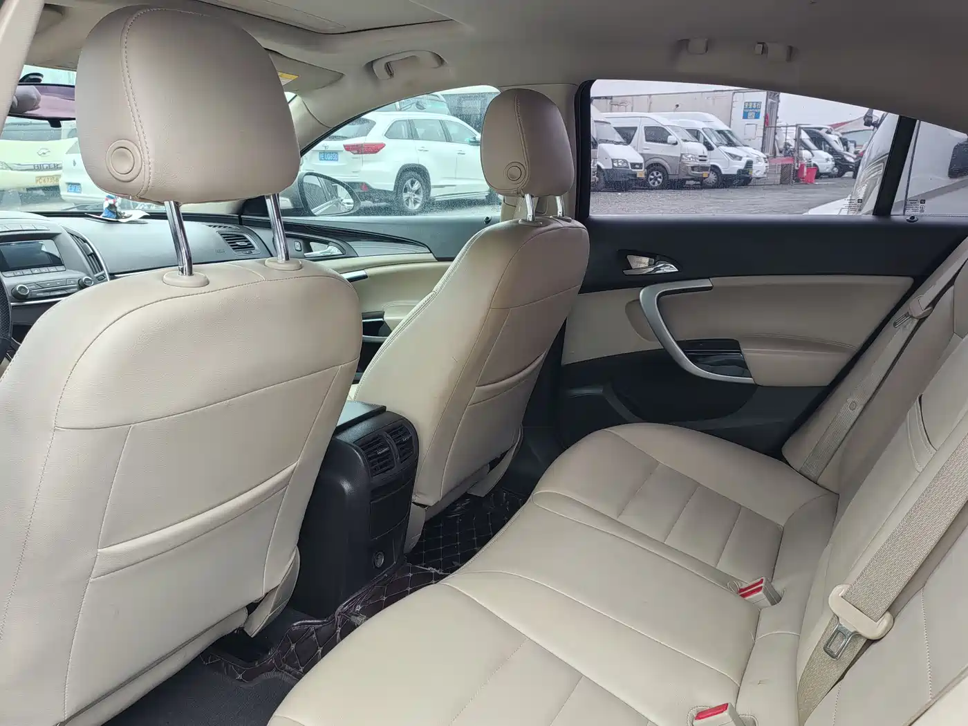 Buick Regal 2015 2.0L Elite Fashion Model фото 8