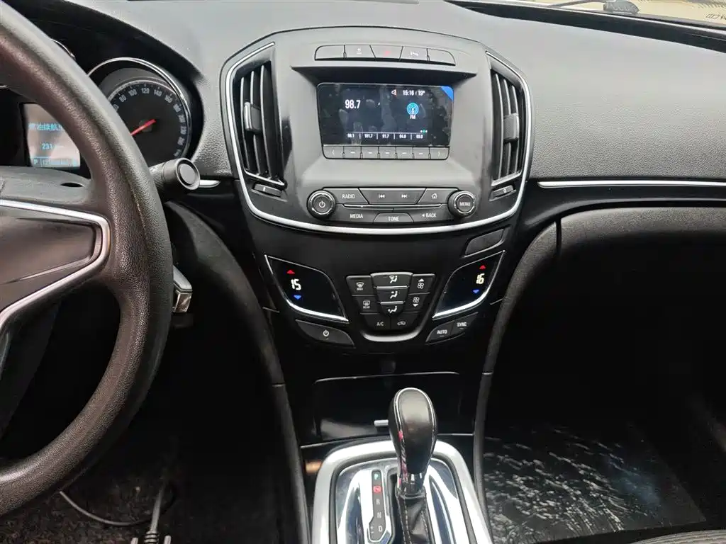 Buick Regal 2015 1.6T Leading Tech Edition фото 13