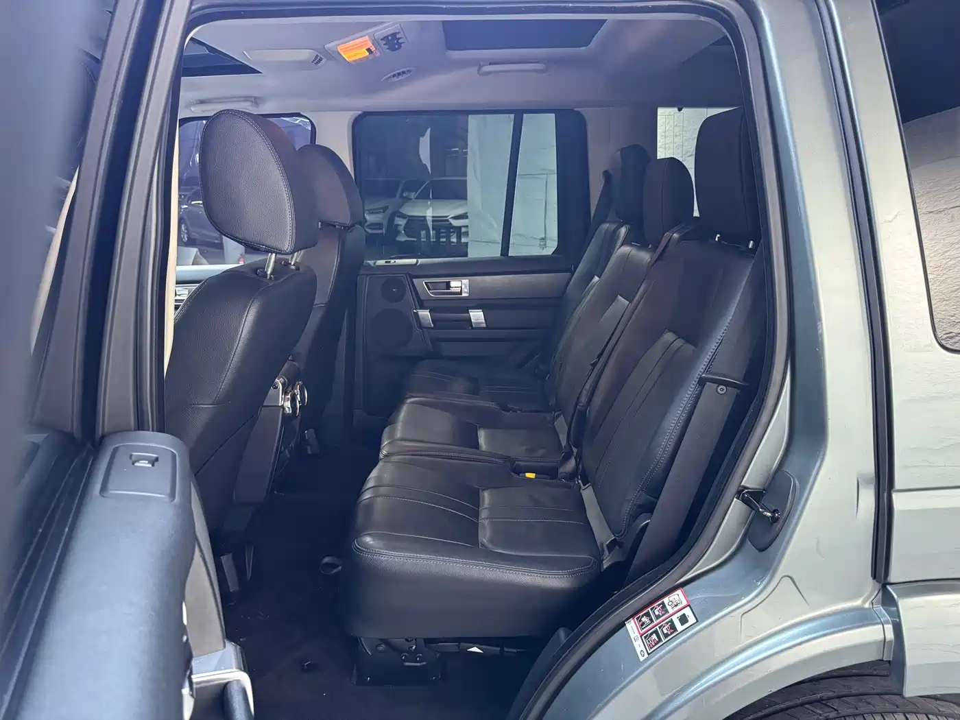 Land Rover Discovery 2016 3.0 SC V6 HSE фото 7