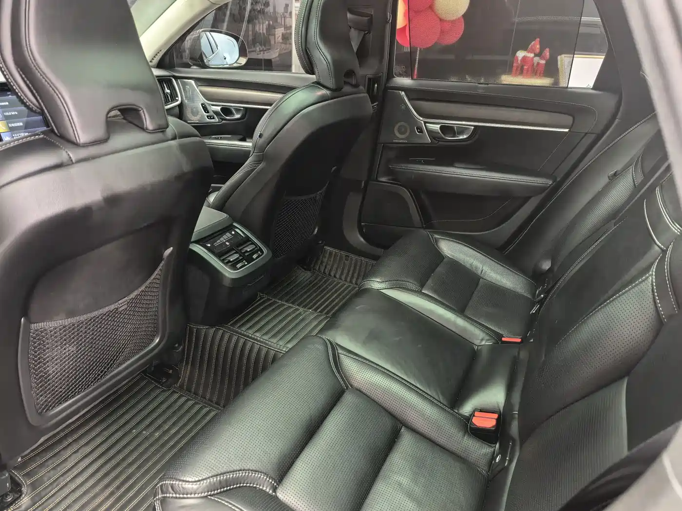 Фото 6 - Volvo V90