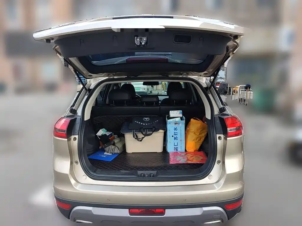 Geely Boyue 2016 2016 2.0L Manual Smart Connectivity