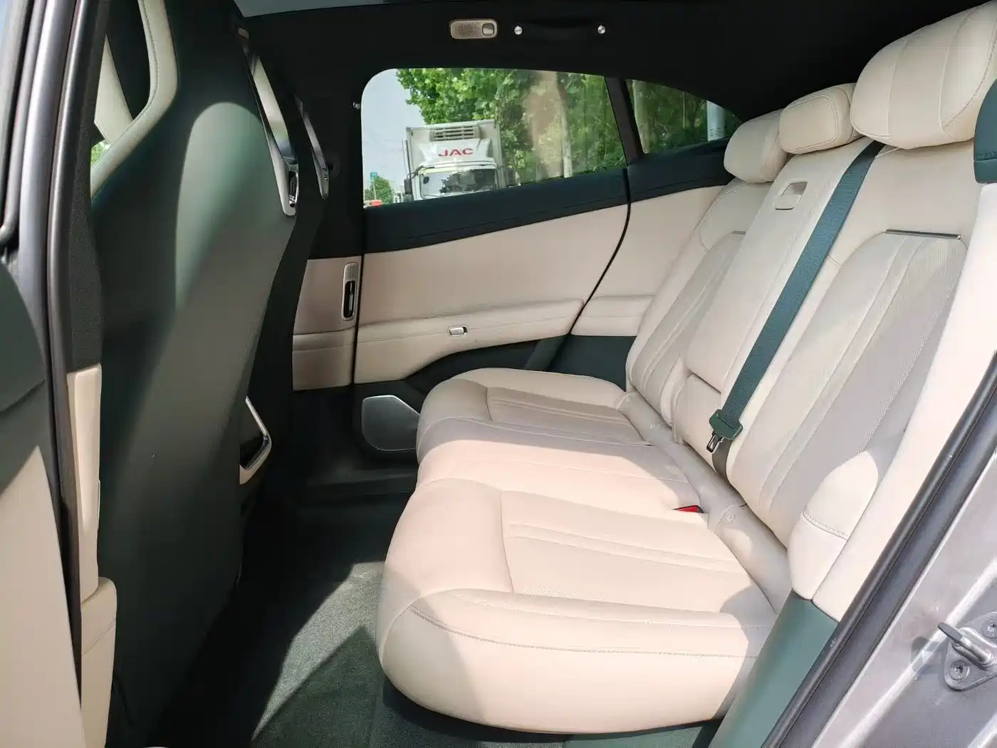 Xiaomi Auto Xiaomi YU7 2025 Extended Range RWD Edition фото 6
