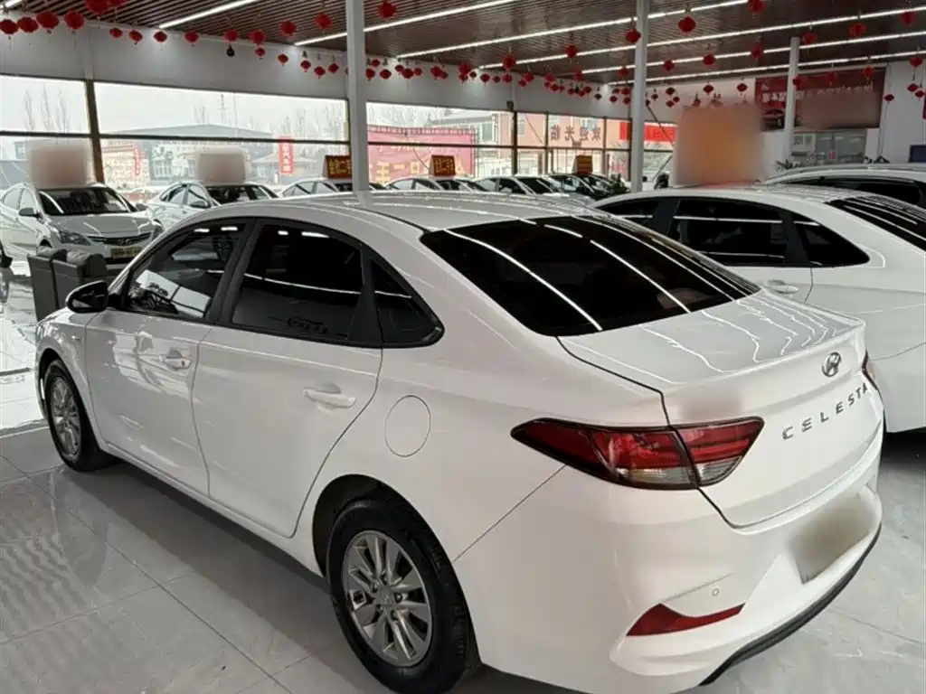 Hyundai Elantra 2018 1.6L Automatic Pleasing Edition GL China VI фото 4