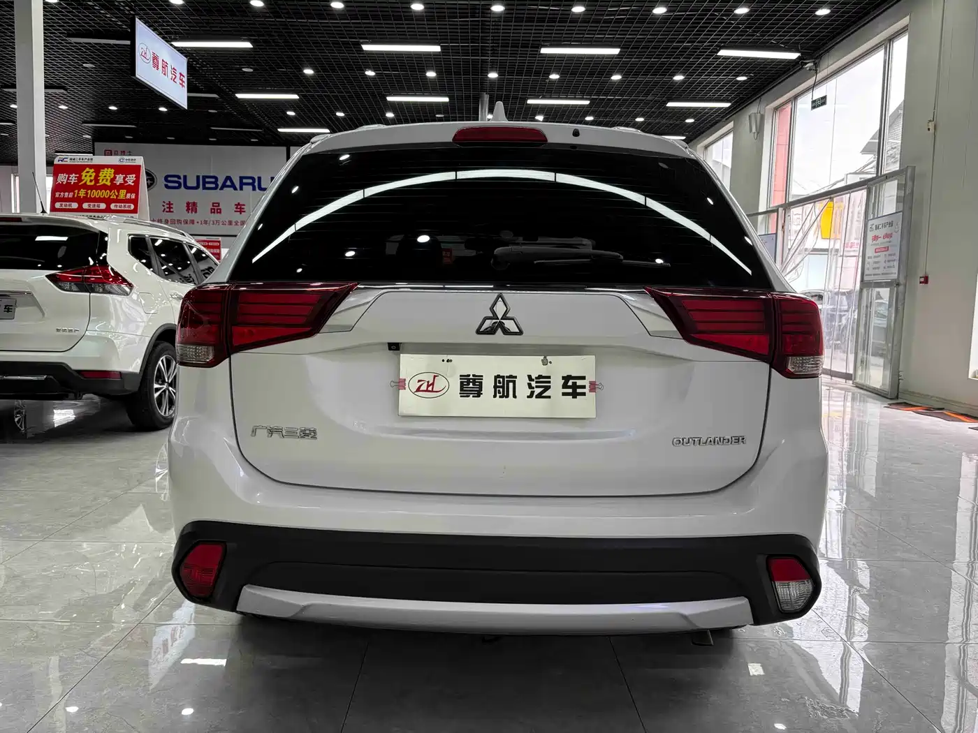Mitsubishi Outlander 2018 2.0L 2WD Glory Edition 5-seater фото 6