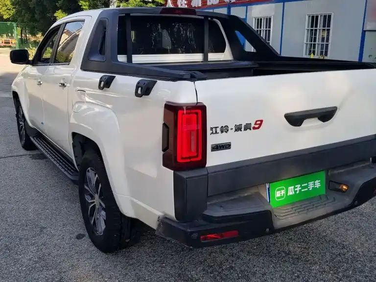 Jiangling Yuhu 9 2020 2020 2.0T Automatic Diesel 4WD Comfort