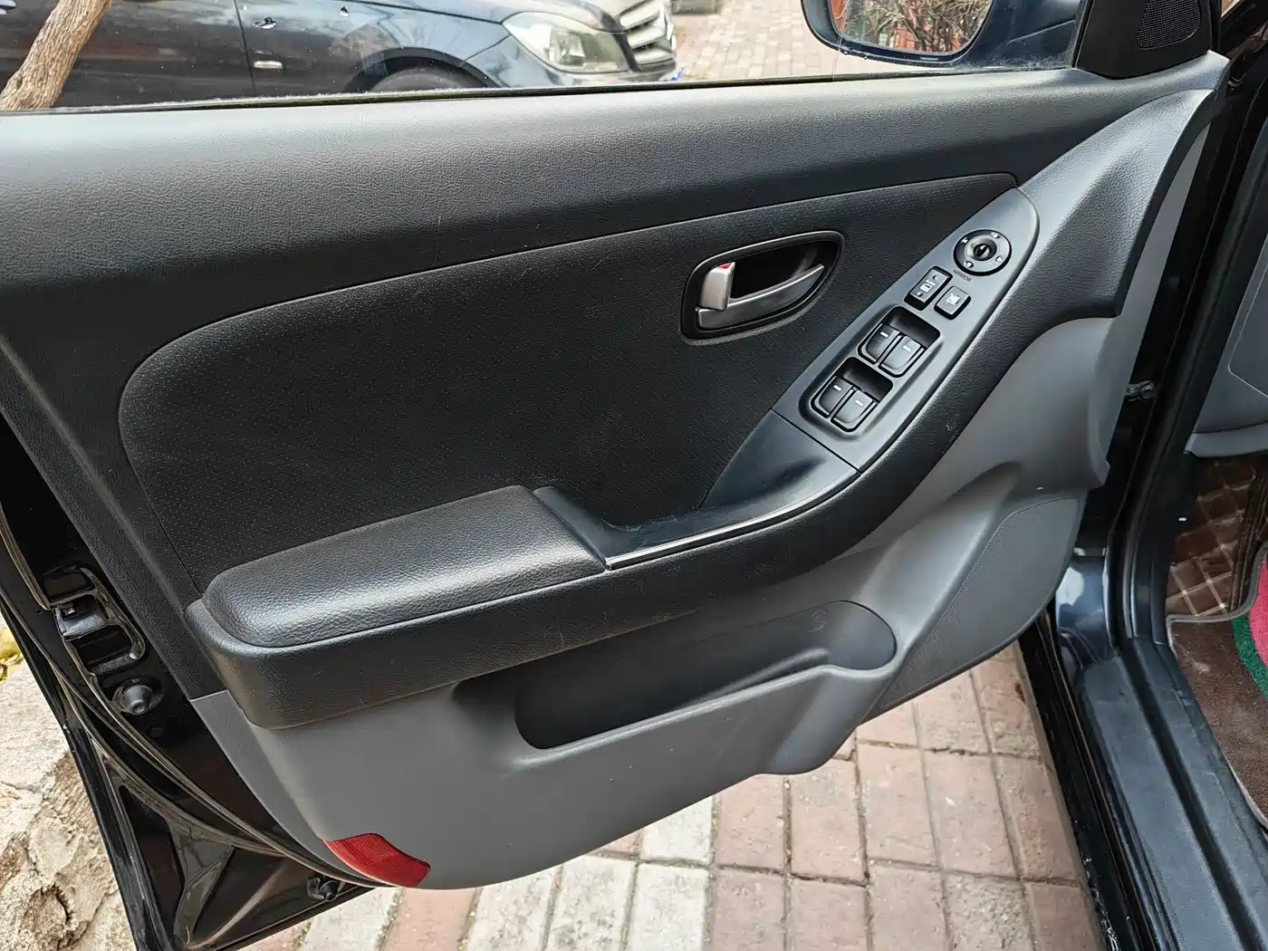 Hyundai Elantra 2015 1.6L Automatic Luxury фото 13