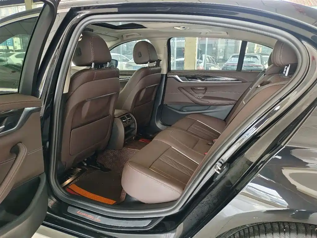 BMW 5 Series 2021 525Li Luxury Package фото 21
