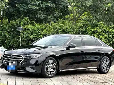 Mercedes-Benz E