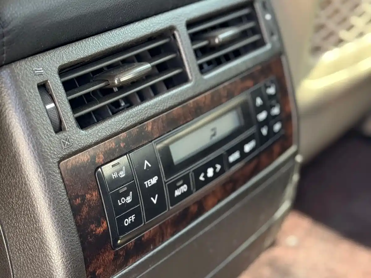 صورة 11 - Toyota Land Cruiser