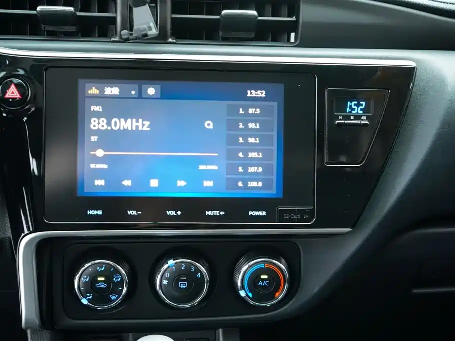 Toyota Levin 2017 Facelift 185T CVT Elite (China V) фото 9