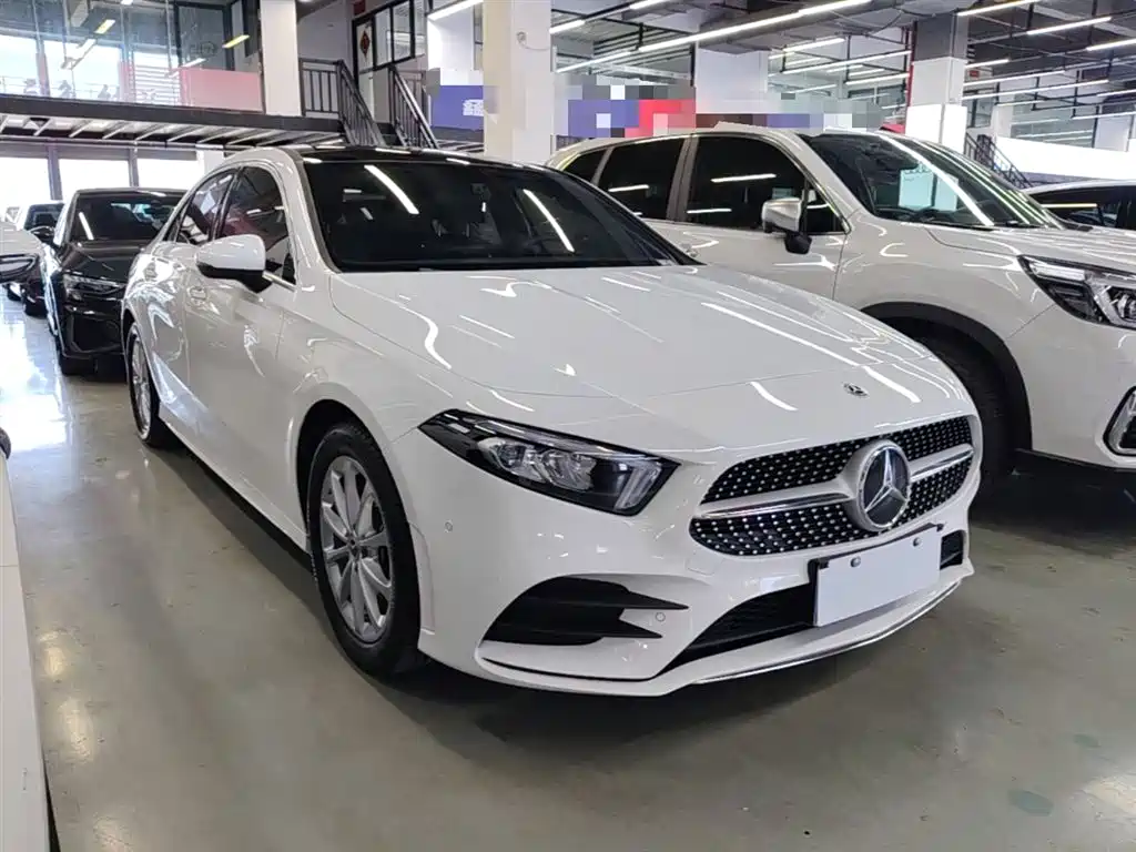 Mercedes-Benz A-Class 2022 Facelift A 200 L Sport Sedan Dynamic фото 4