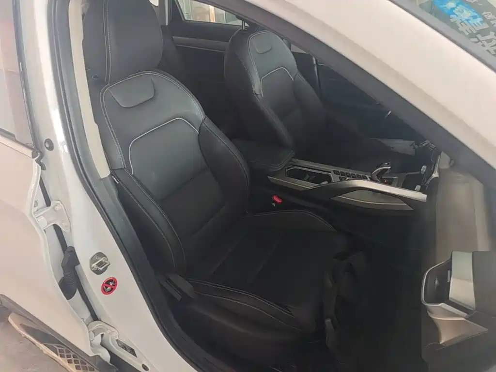 Geely Binyue 2019 2019 260T DCT Knight China V