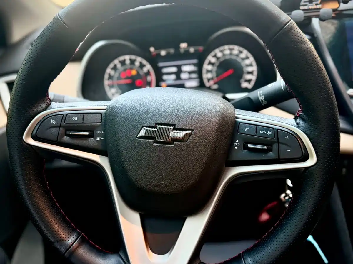 CHEVROLET CRUZE