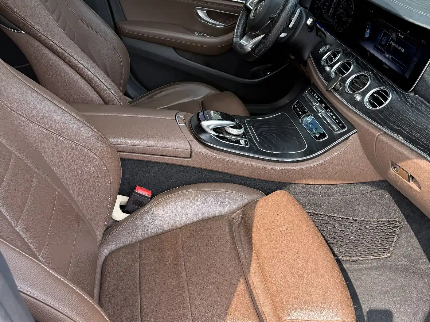 Mercedes-Benz E-Class 2016 E 200 L Sport Type фото 9