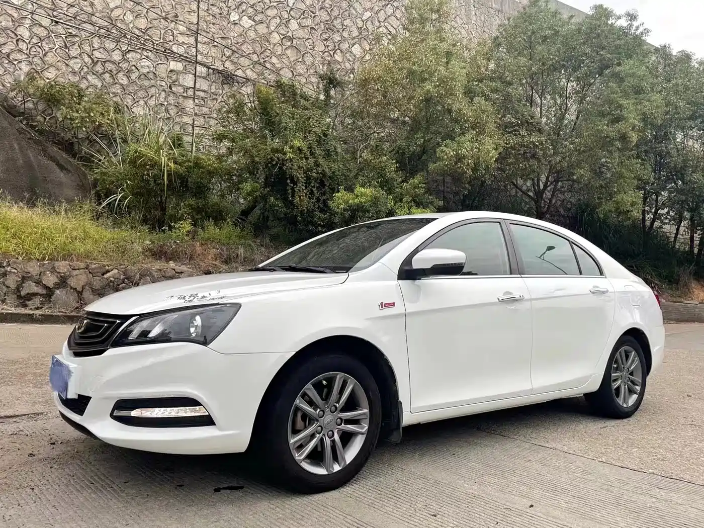 Geely Emgrand 2016 2016 Sedan 1.5L Manual Up Version