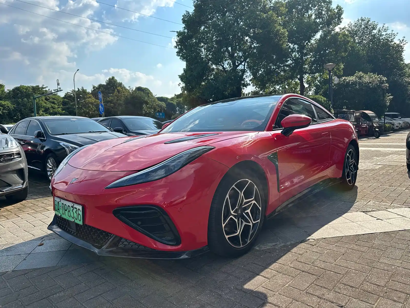 Фото 1 - Nezha Auto Nezha GT