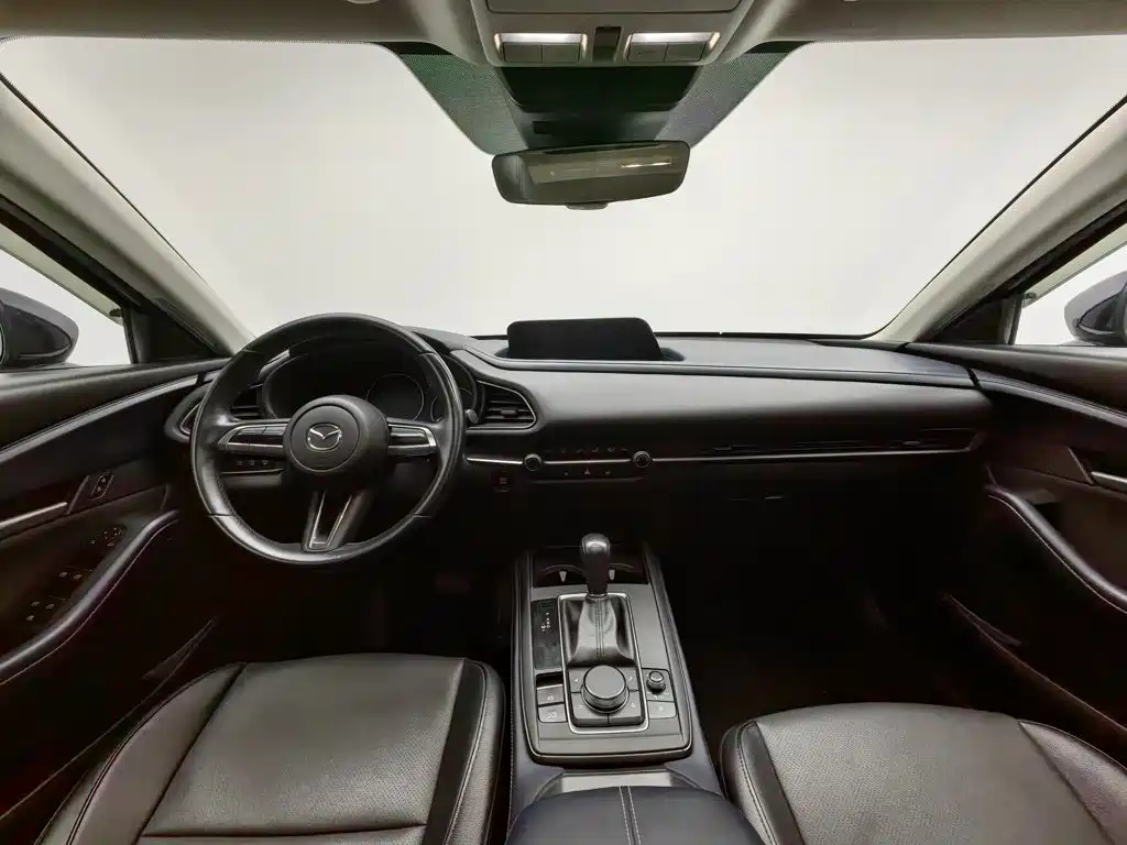Фото 5 - Mazda CX-30
