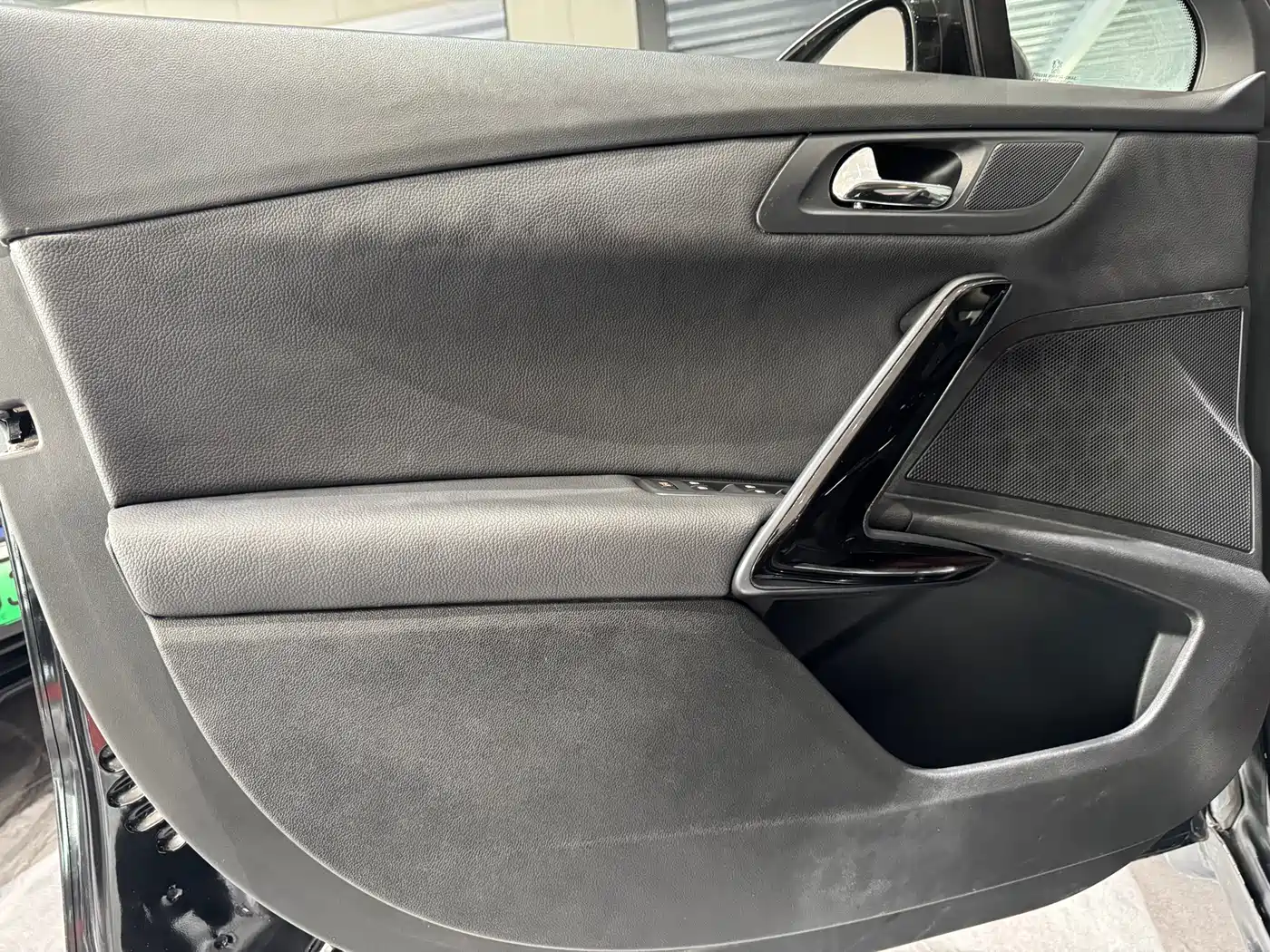 Peugeot 508 2015 1.6THP Auto Comfort Edition фото 8