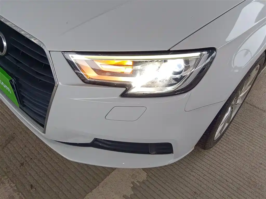Audi A3 2018 30th Anniversary Sportback 35 TFSI Progressive фото 24