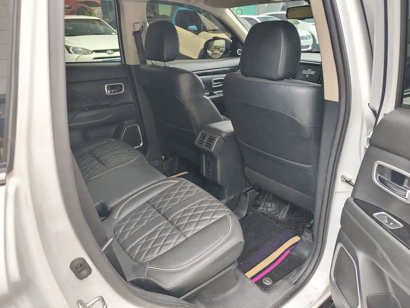 Mitsubishi Outlander 2023 2021 2.4L 4WD Premium Edition 5-seater