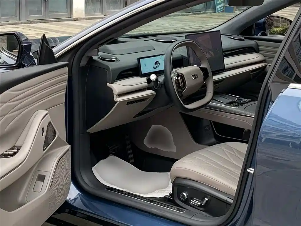 Geely Galaxy Galaxy Xingyao 8 2025 130km EM-P Starship Edition фото 16