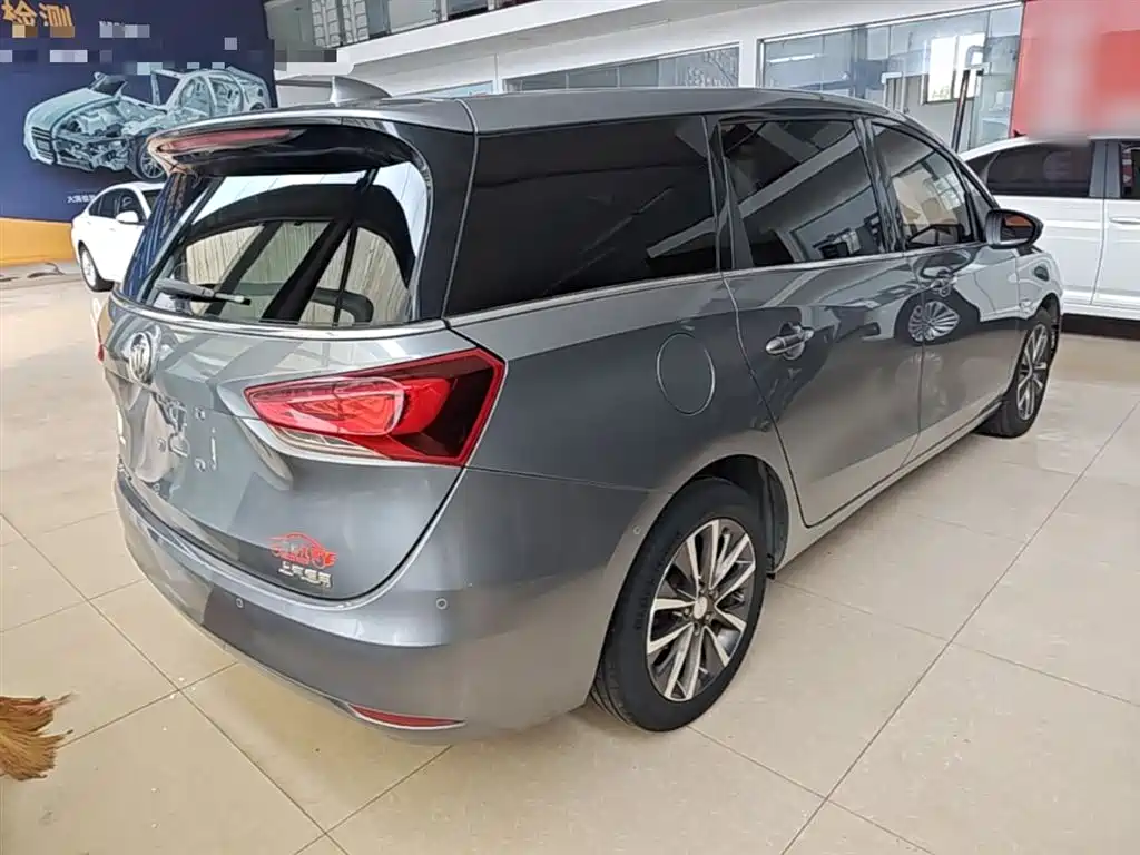Buick GL6 2018 18T 6-Seater Premium фото 7