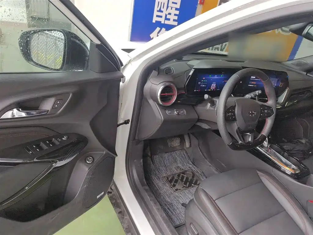 Chevrolet Seeker 2022 1.5T CVT RS Bee Trend Edition фото 16