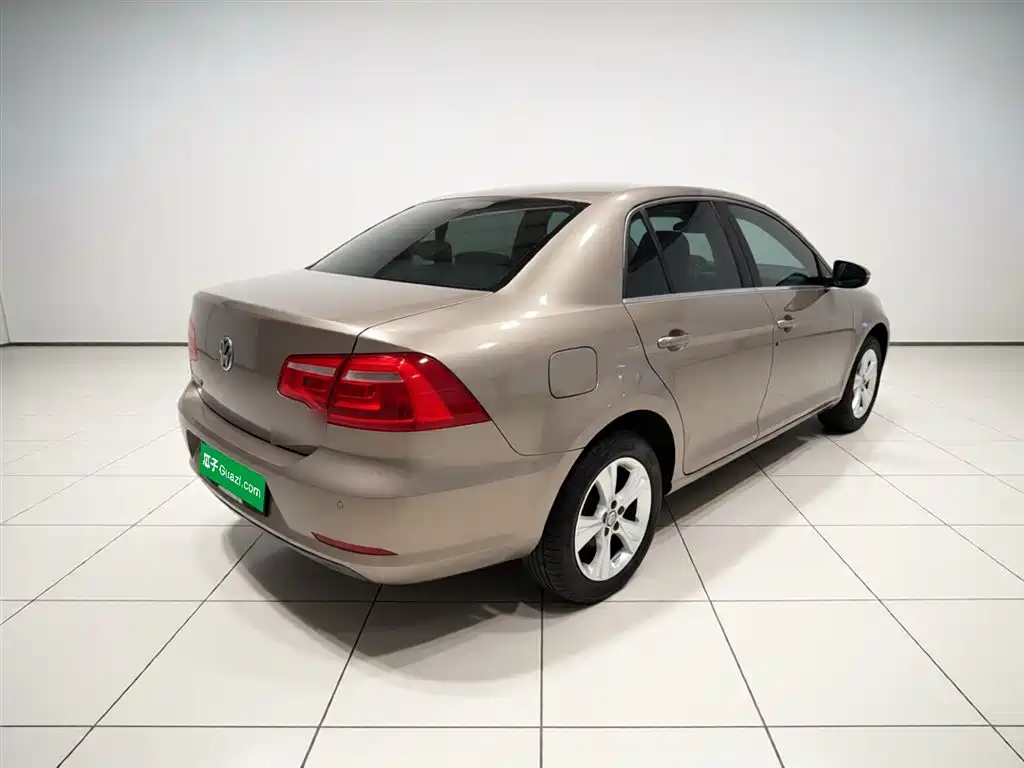 Volkswagen Bora 2014 1.6L Manual Comfort Edition фото 5