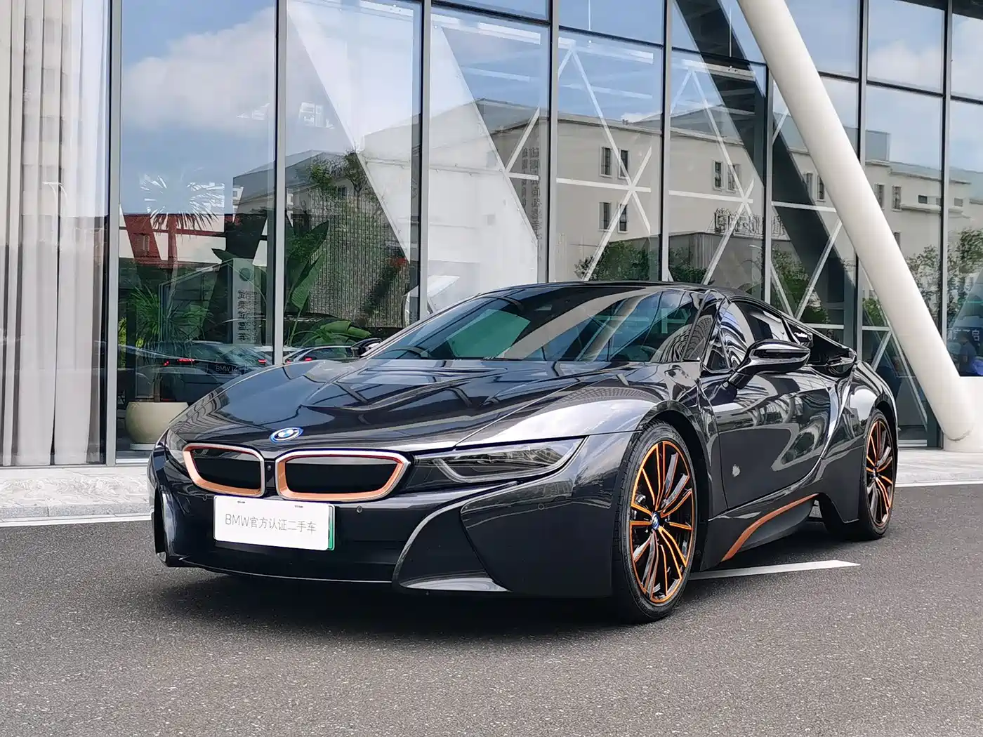 BMW i8