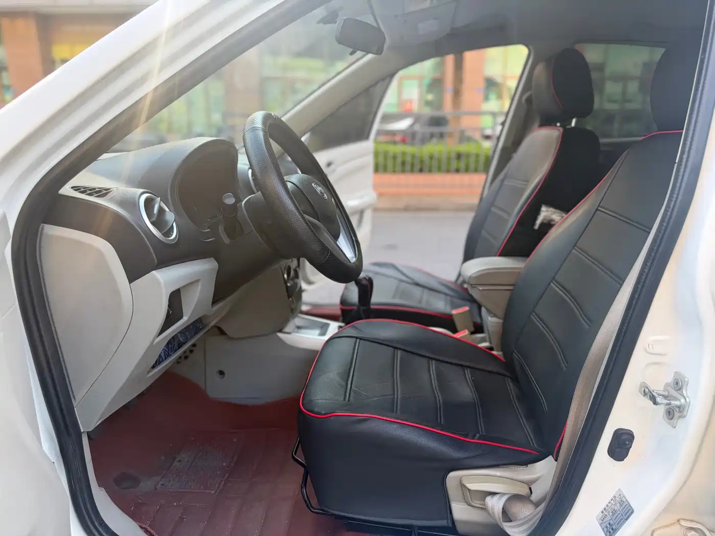 Changan Yuexiang V3 2018 2015 1.4L Manual Cozy (China V)