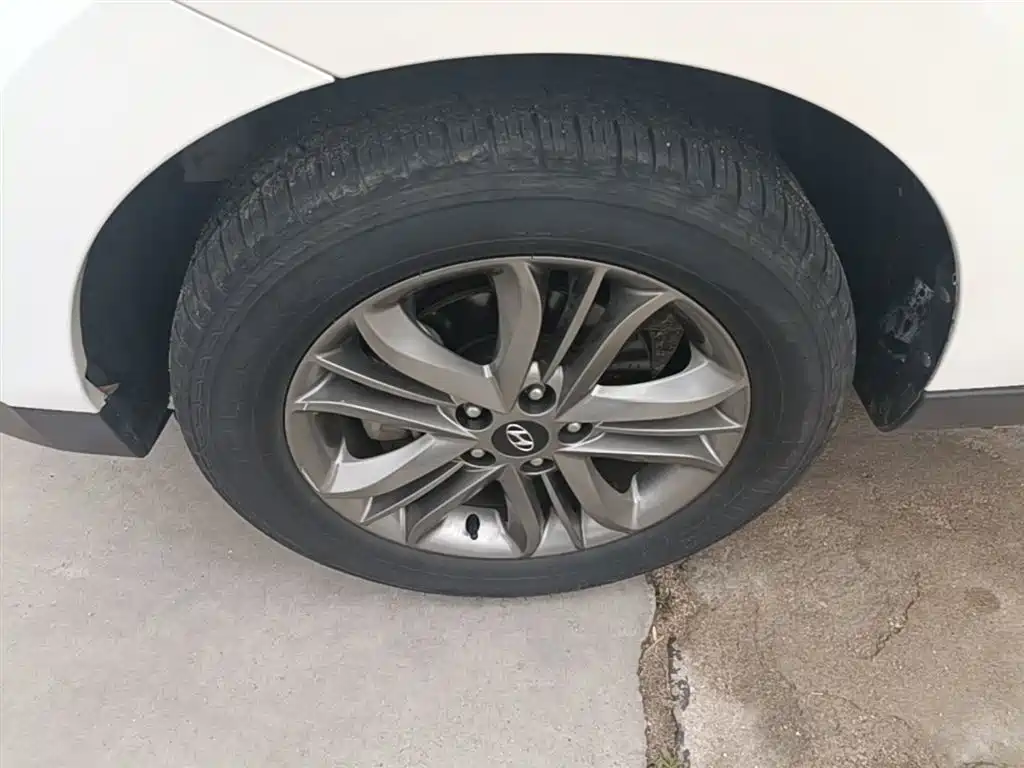 Hyundai Beijing Hyundai ix35 2015 2.0L Automatic 2WD Smart China V фото 23