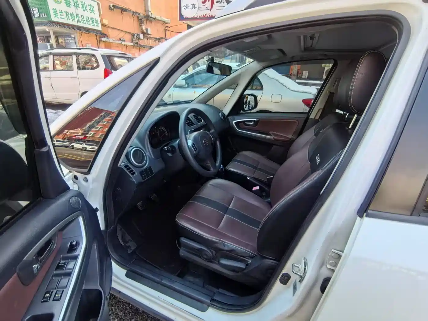 Suzuki SX4 2015 2013 Coolray 1.6L Automatic Sport