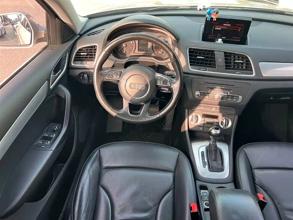 Audi Q3 2015 30 TFSI Comfort фото 8