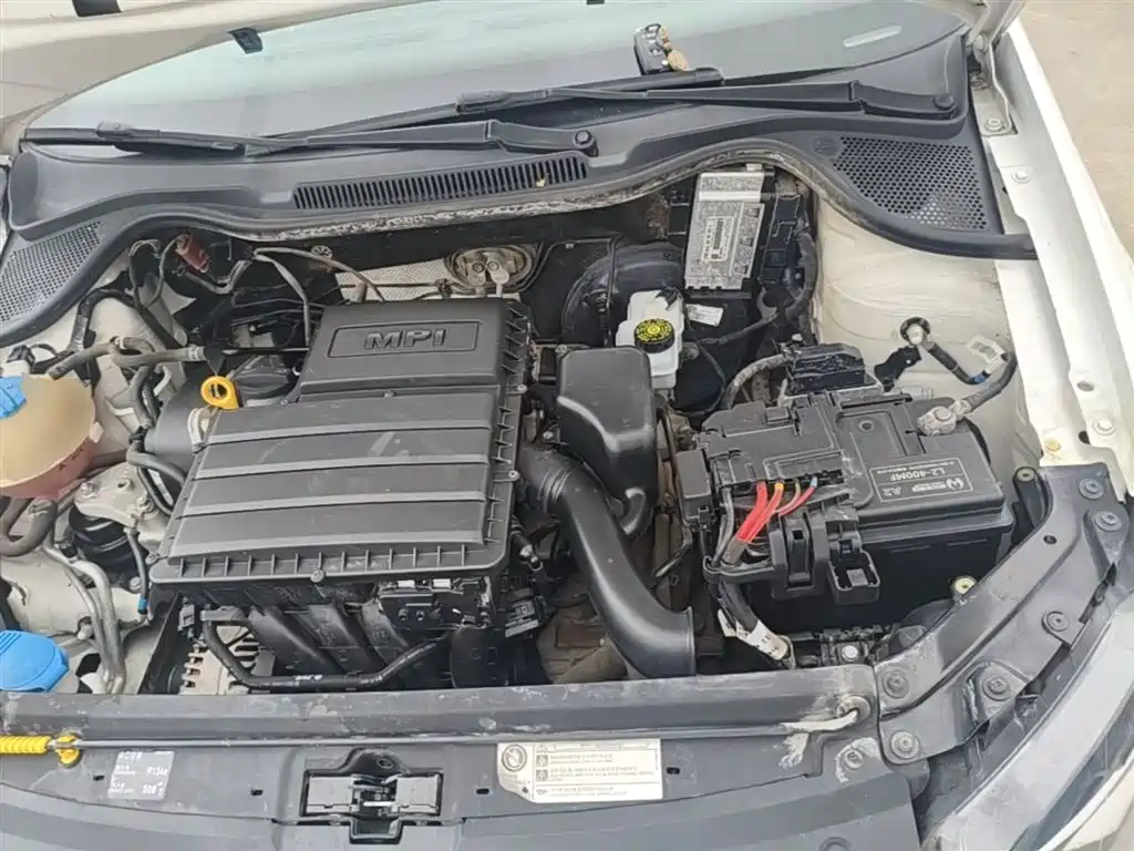 Volkswagen Polo 2016 1.4L Automatic Trend фото 20