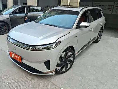 Dongfeng eπ008