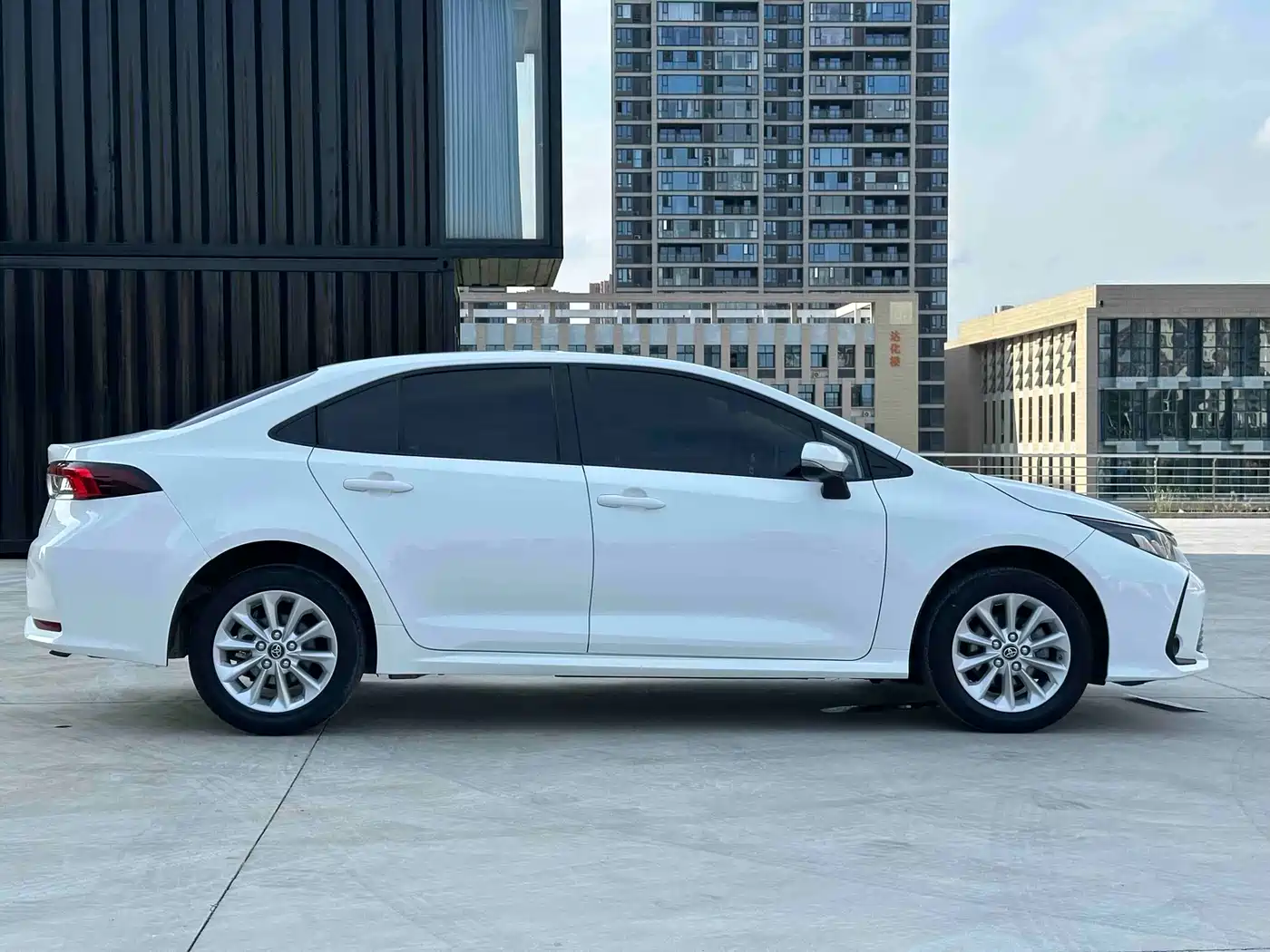 Toyota Corolla 2021 1.2T S-CVT Elite PLUS Edition фото 7