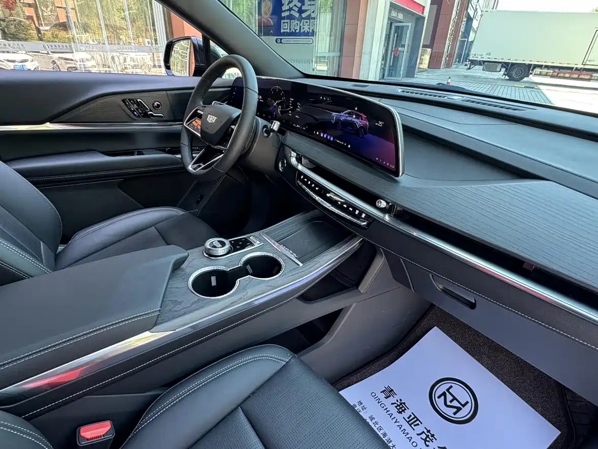 Cadillac XT5 2026 2026 2.0T Luxury Model