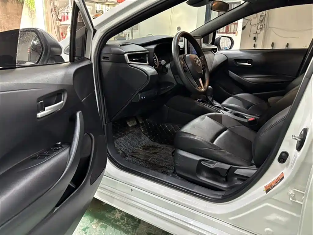 Toyota Levin 2021 185T CVT Luxury Edition фото 12