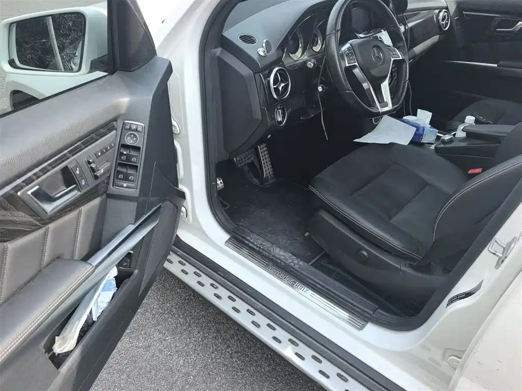 Mercedes-Benz GLK-Class 2015 GLK 300 4MATIC Luxury Ultimate Edition фото 14