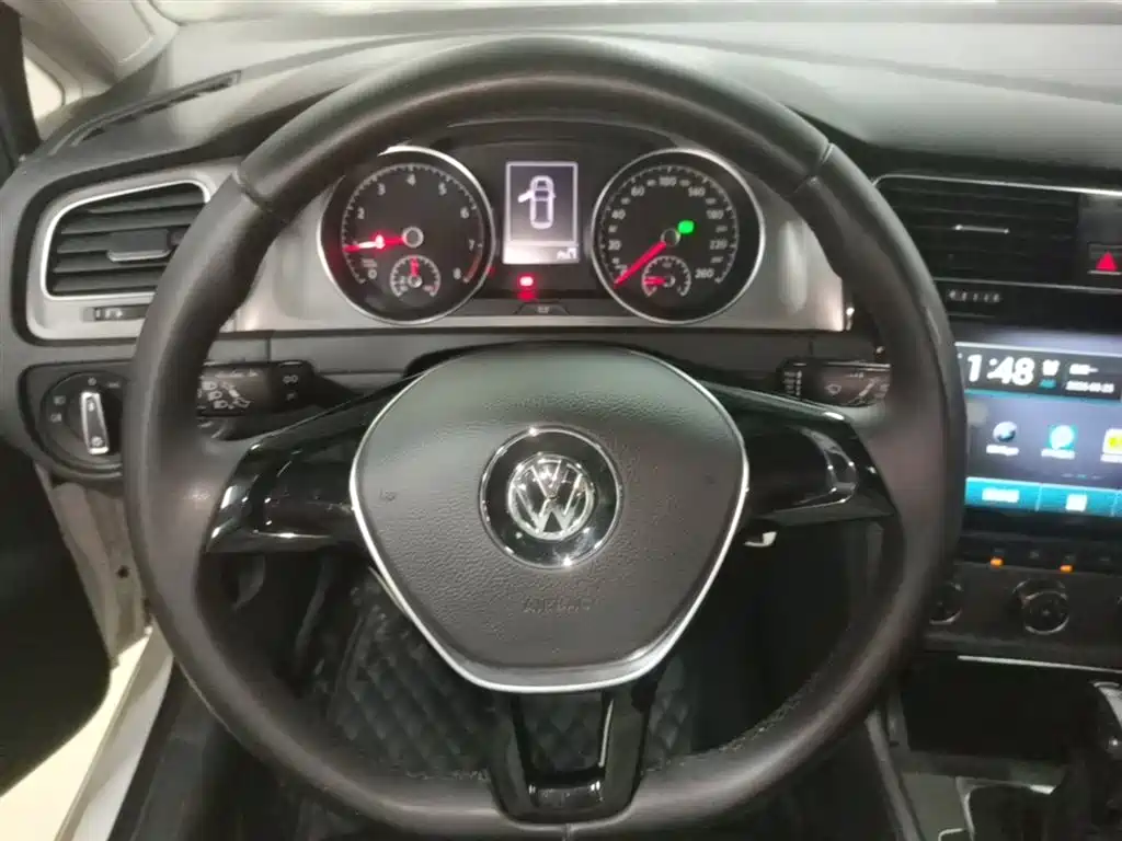 Volkswagen Golf 2015 1.4TSI Automatic Comfort фото 11