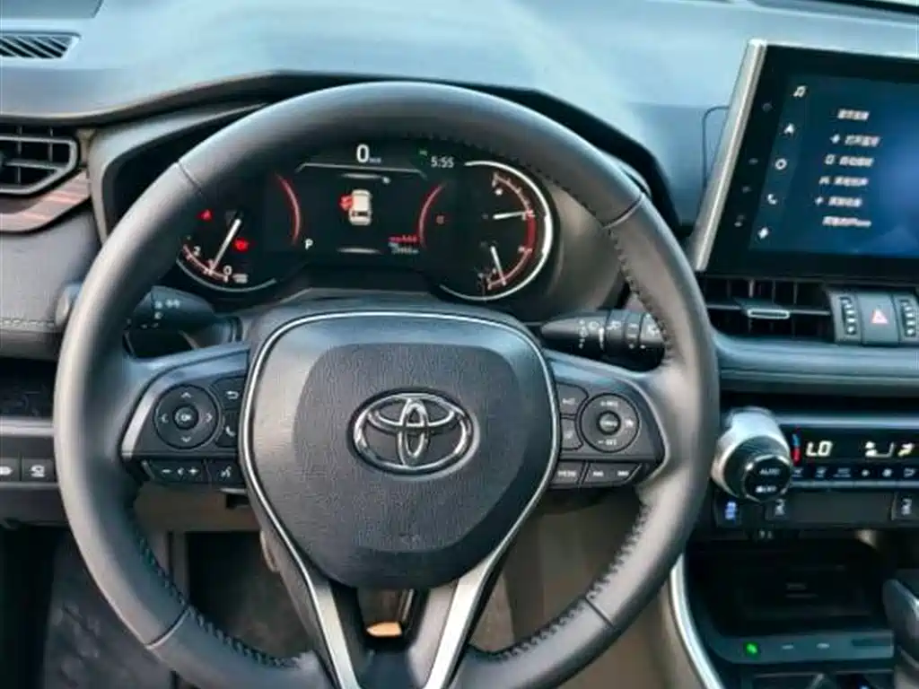 Toyota RAV4 Rongfang 2022 2.0L CVT 4WD Trend Plus Edition фото 12
