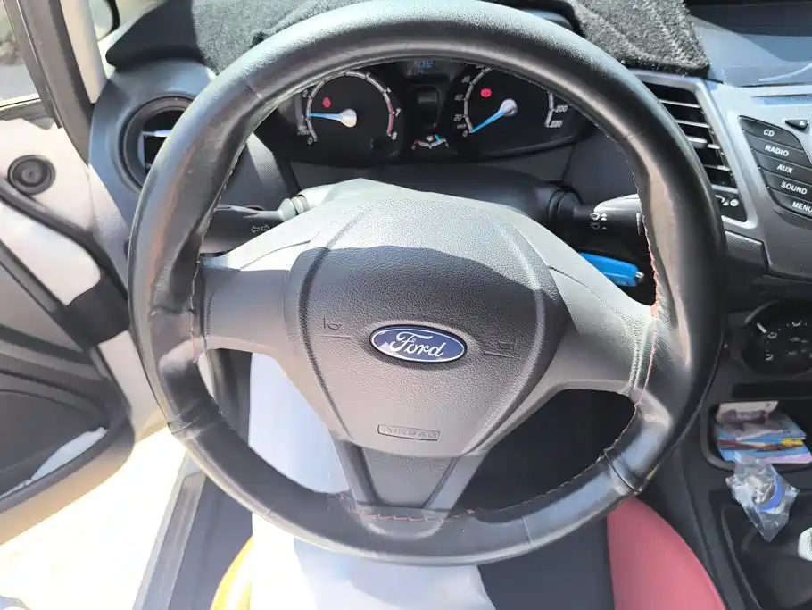 Ford Fiesta 2015 2013 Sedan 1.5L Manual Trend