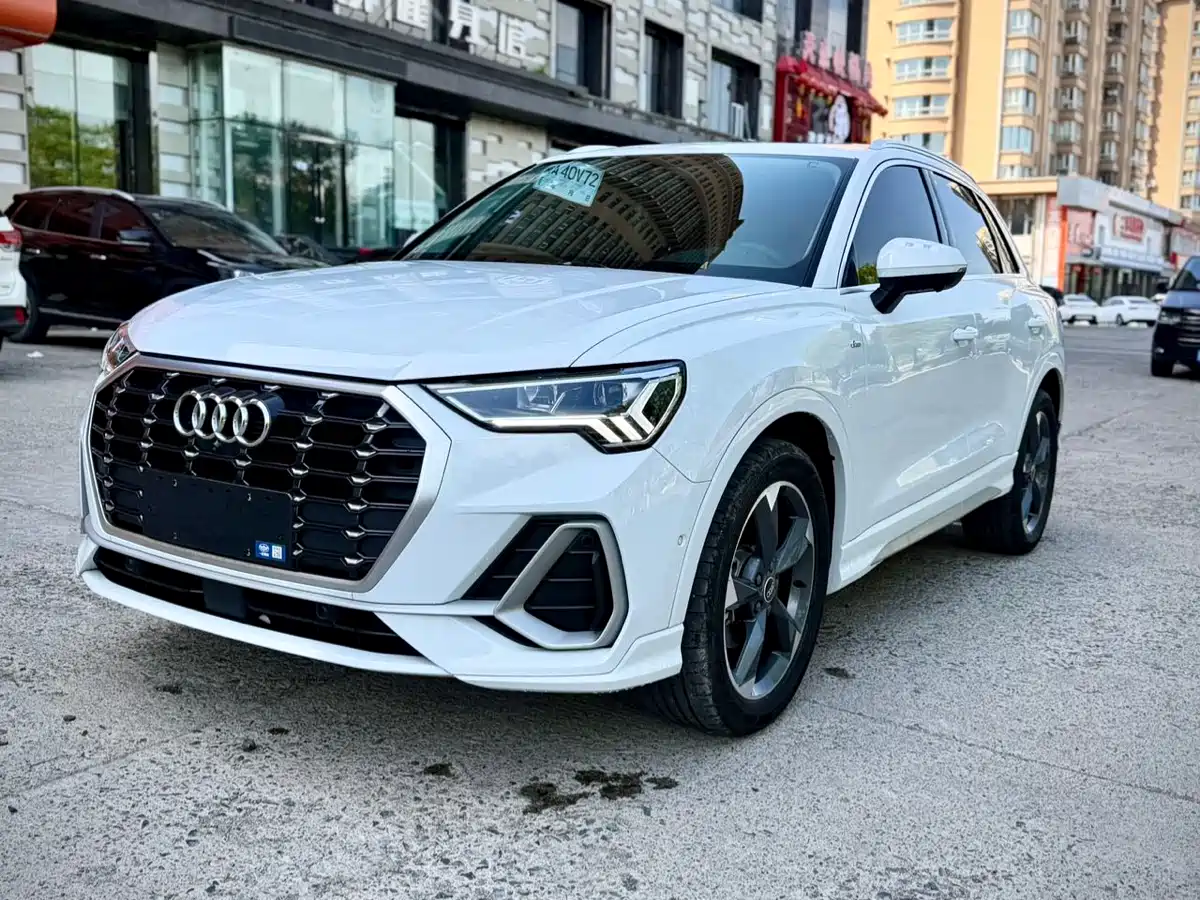 Audi Q3 2023 35 TFSI Fashion Dynamic (1.4T)