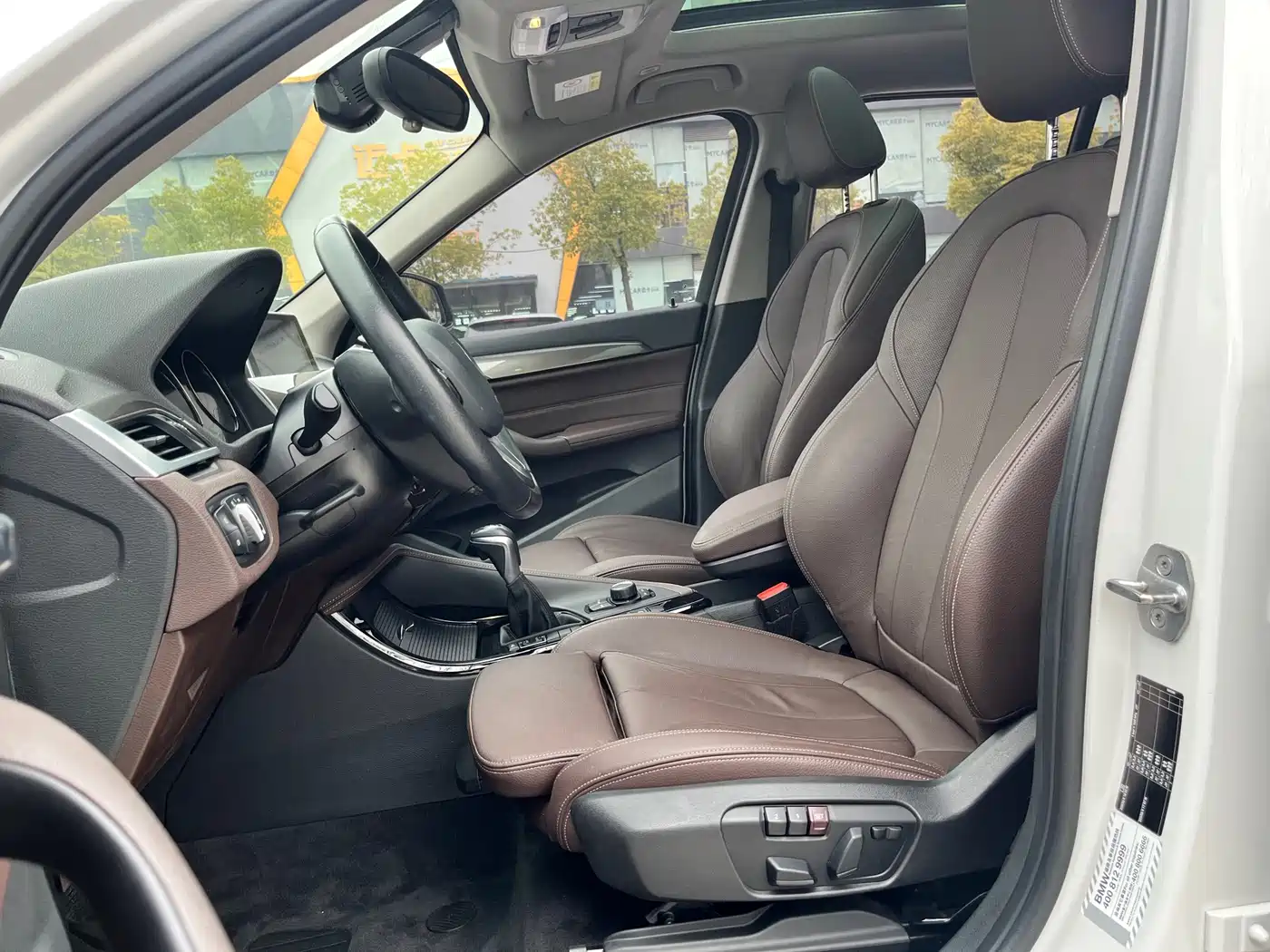 BMW X1 2019 sDrive18Li Premium Model фото 12