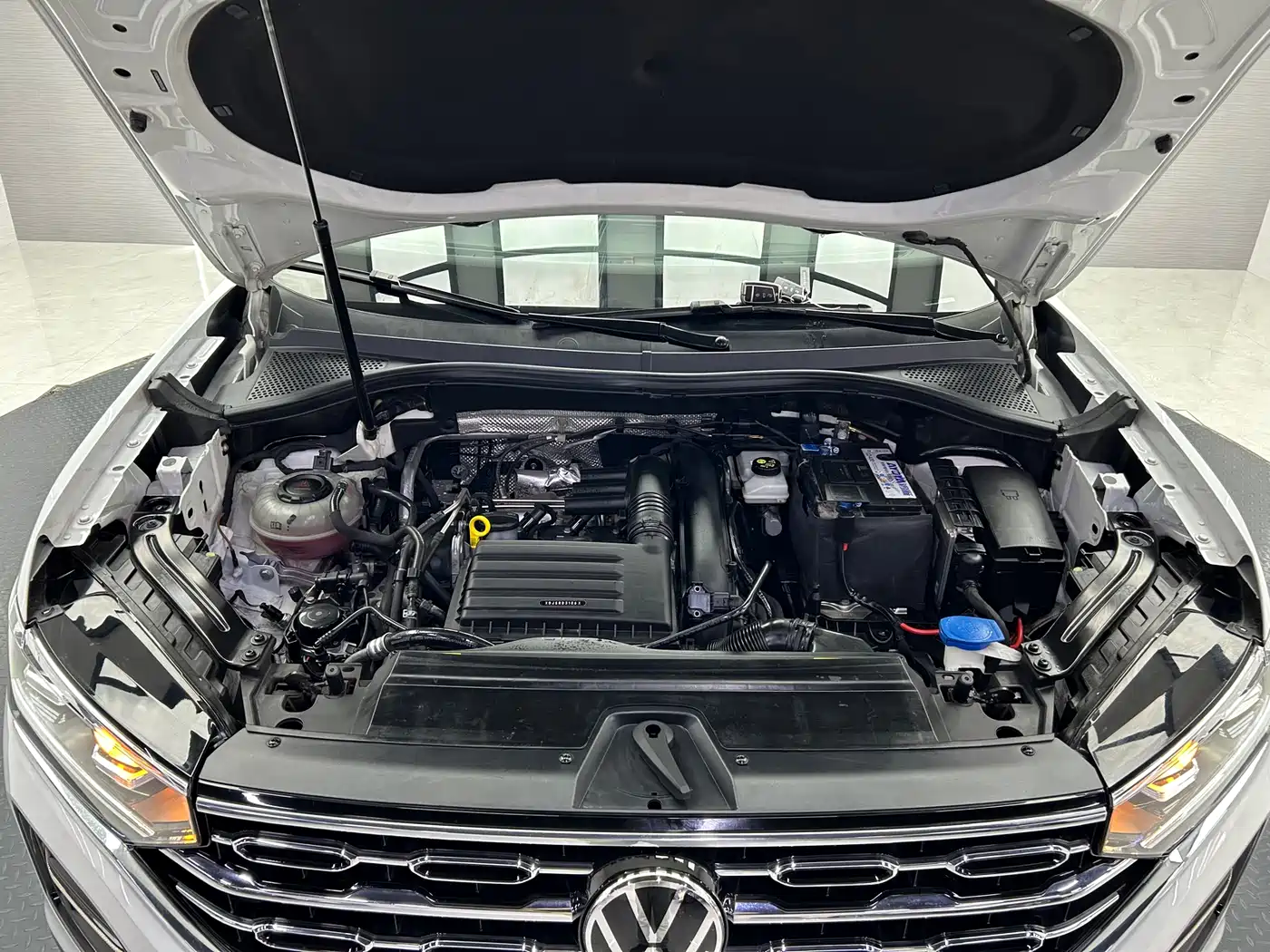Volkswagen Tayron 2022 280TSI 2WD Luxury Smart Connect Edition фото 22
