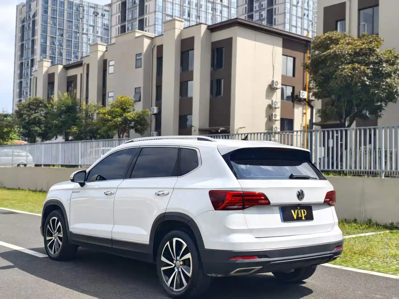 Volkswagen Tharu 2019 2019 330TSI AWD Luxury Edition China VI